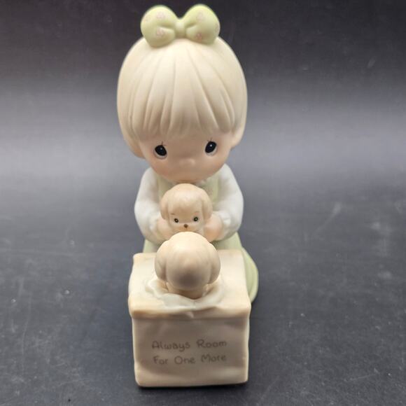 Precious Moments Girl with Puppy Figurine 1988 Always Room for One More - Picture 2 of 8